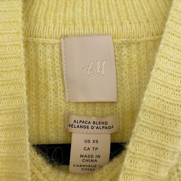 H&M alpaca wool blend peplum yellow sweater NWT XS - Picture 6 of 7